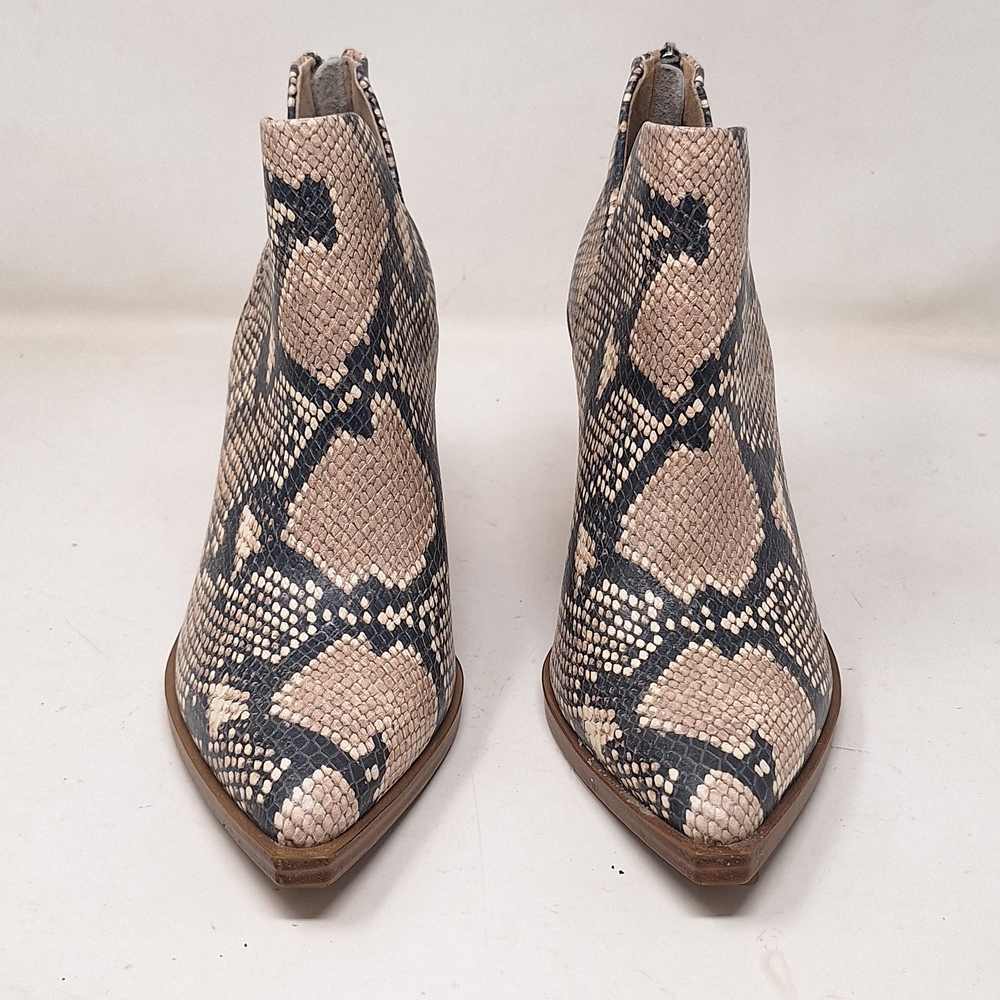 Steve Madden Camryn Snakeskin Ankle Boots - Cream and Black SZ 7.5
